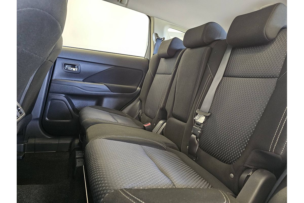 2021 Mitsubishi Outlander ES ZL