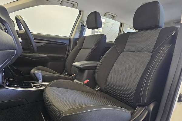 2021 Mitsubishi Outlander ES ZL