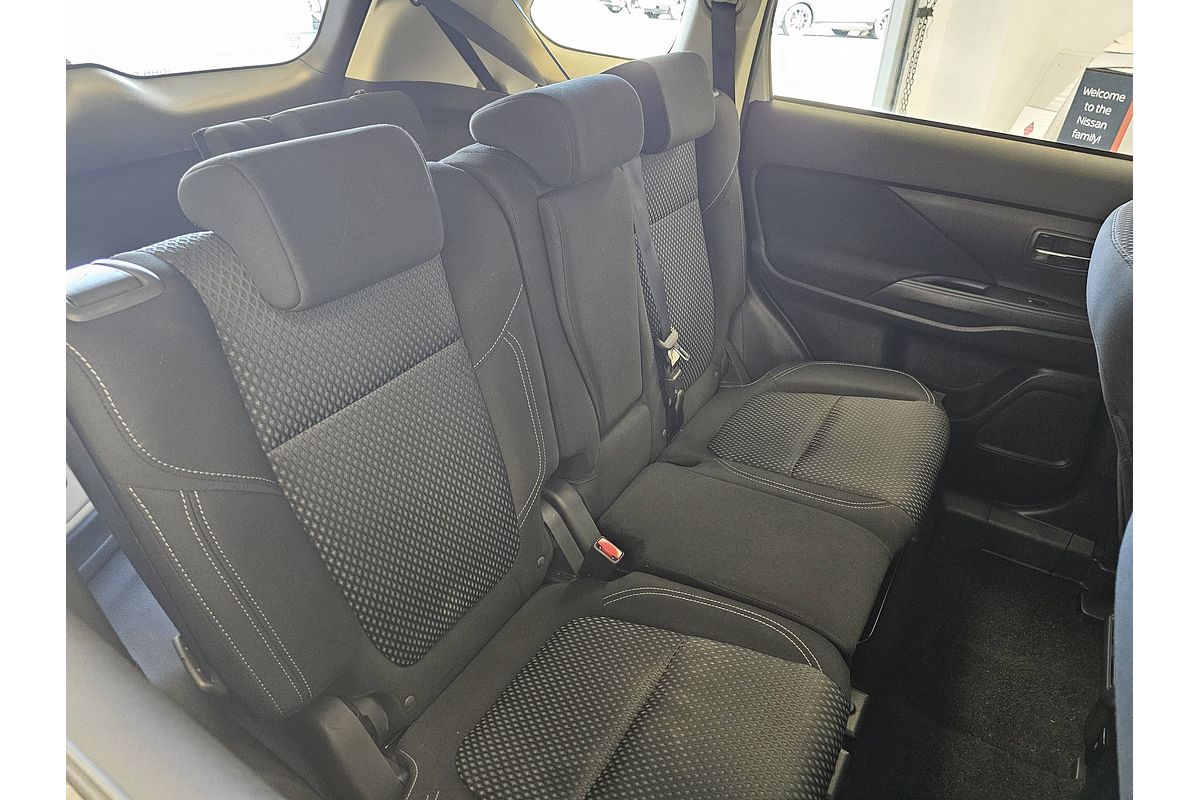 2021 Mitsubishi Outlander ES ZL