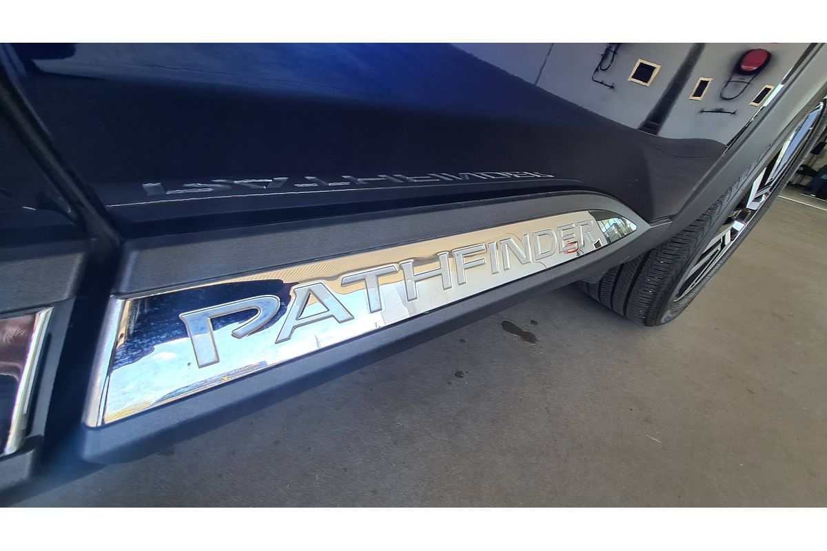 2023 Nissan Pathfinder Ti-L R53