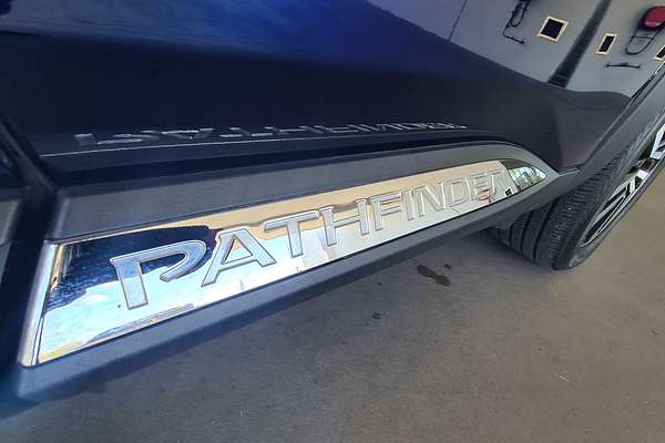 2023 Nissan Pathfinder Ti-L R53