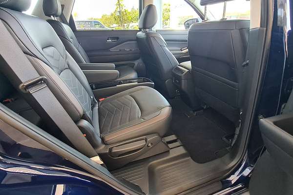 2023 Nissan Pathfinder Ti-L R53