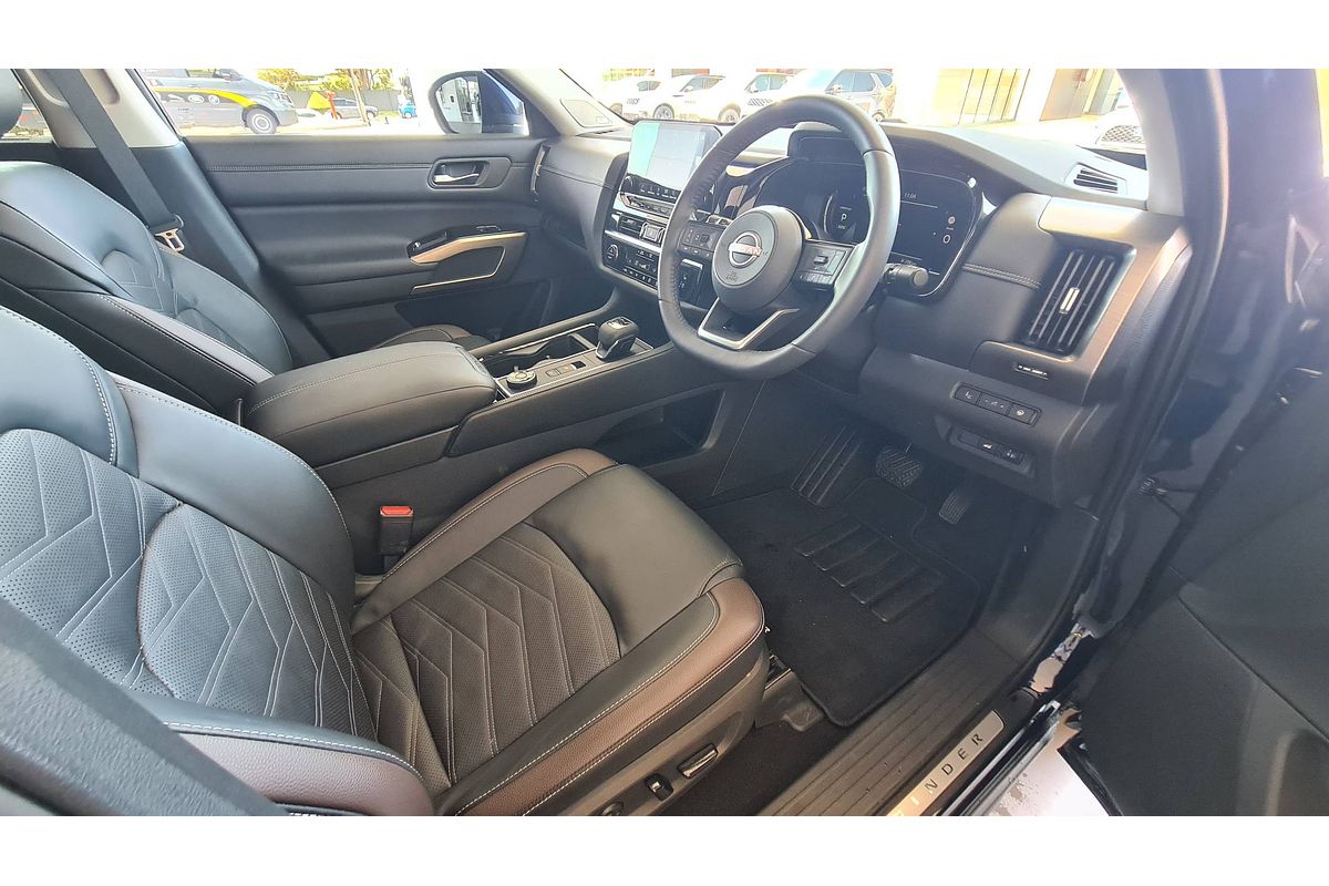 2023 Nissan Pathfinder Ti-L R53