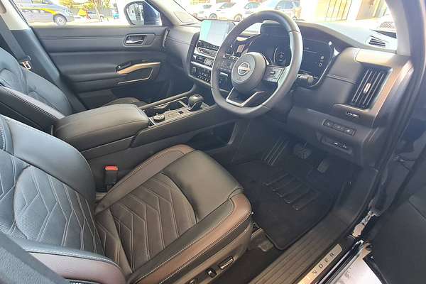 2023 Nissan Pathfinder Ti-L R53