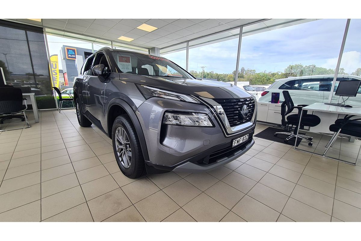 2024 Nissan X-TRAIL ST T33