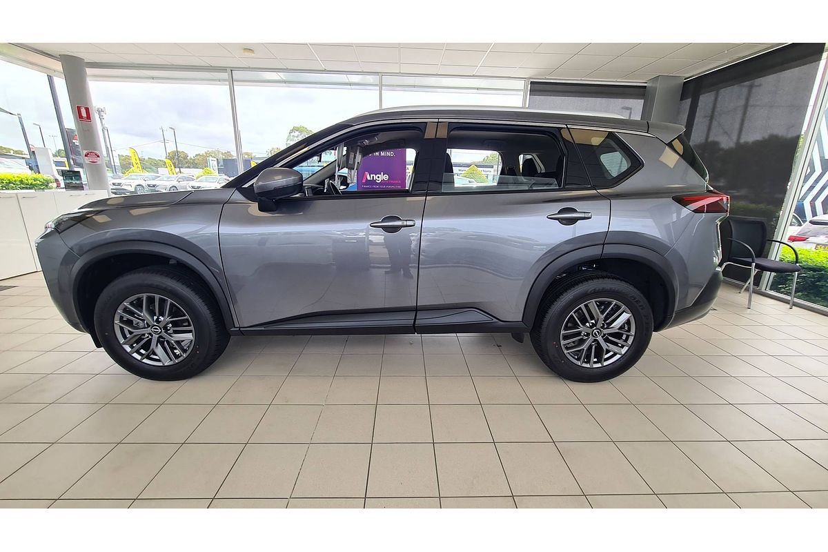 2024 Nissan X-TRAIL ST T33