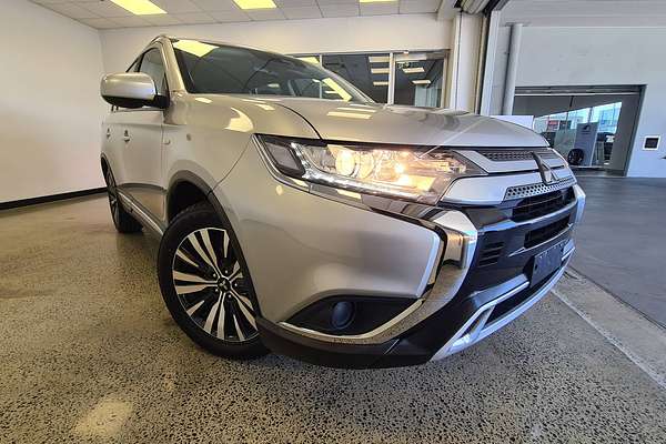 2018 Mitsubishi Outlander ES ADAS ZL