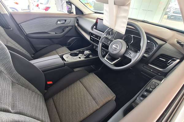 2024 Nissan X-TRAIL ST T33