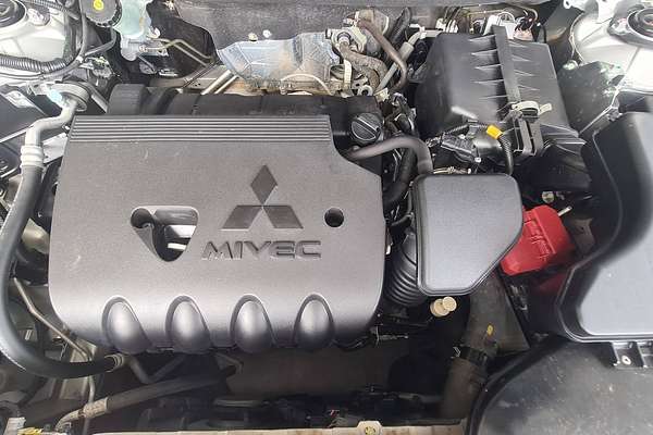 2018 Mitsubishi Outlander ES ADAS ZL