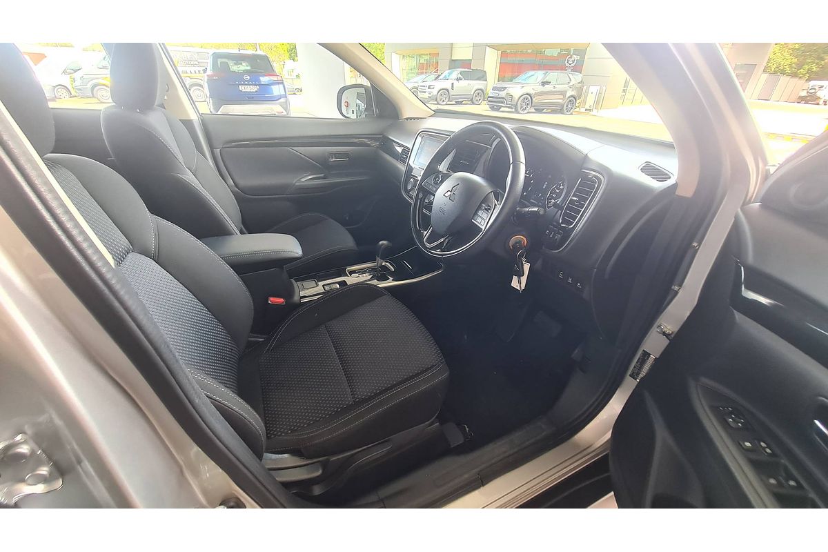 2018 Mitsubishi Outlander ES ADAS ZL