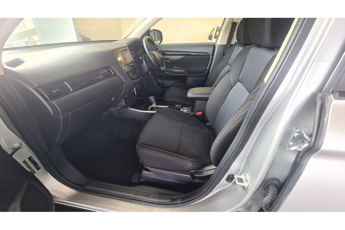 2018 Mitsubishi Outlander ES ADAS ZL
