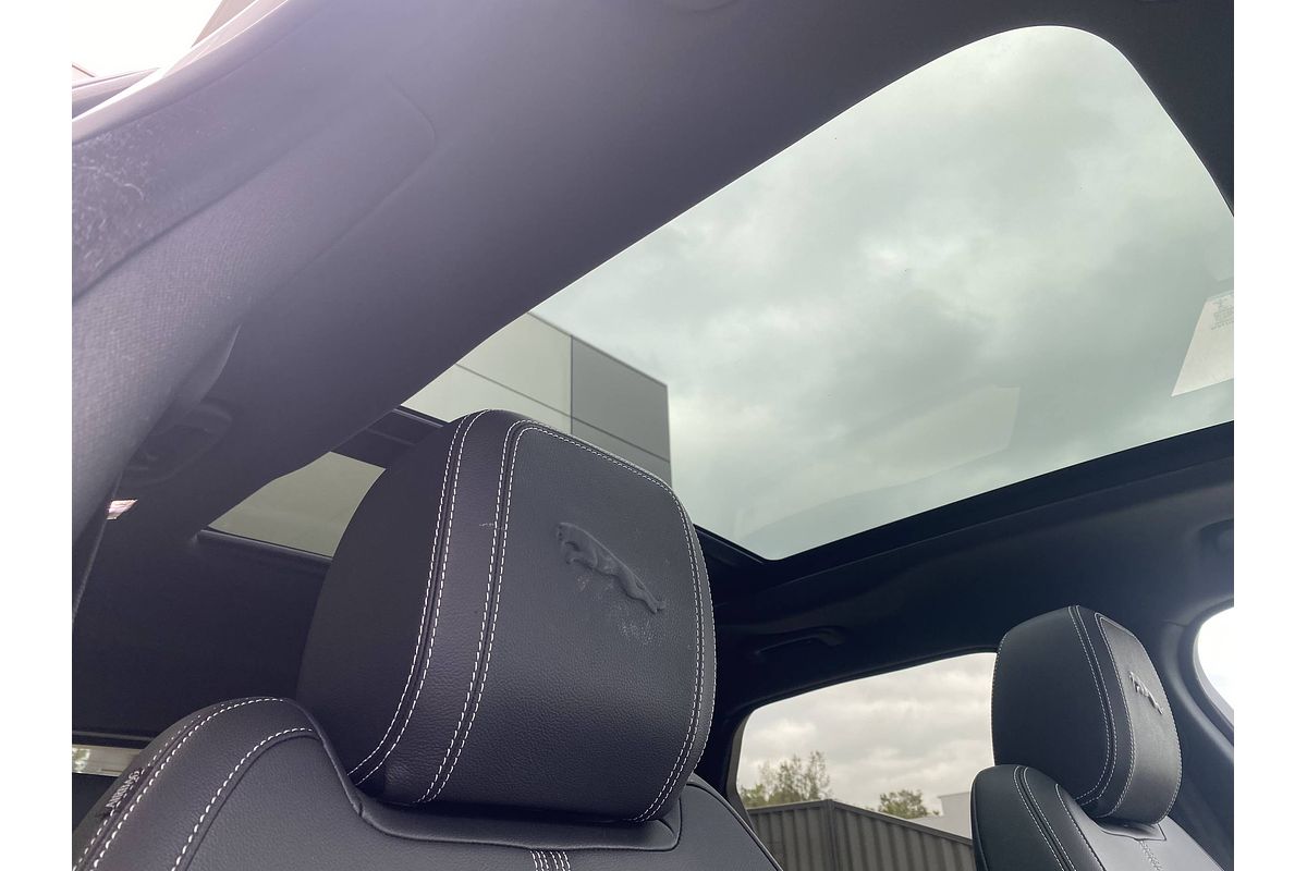 2023 Jaguar F-PACE P250 R-Dynamic SE X761