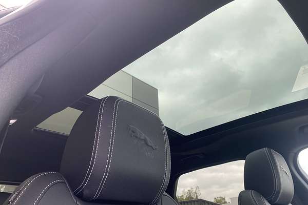 2023 Jaguar F-PACE P250 R-Dynamic SE X761
