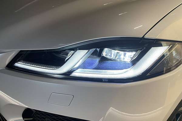 2023 Jaguar F-PACE P250 R-Dynamic SE X761