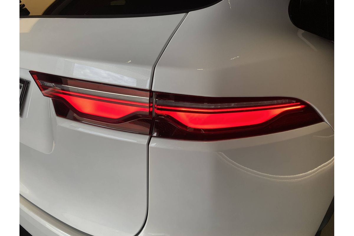 2023 Jaguar F-PACE P250 R-Dynamic SE X761