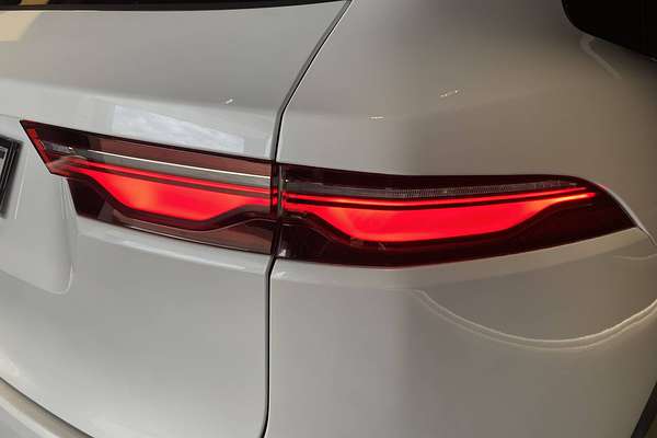 2023 Jaguar F-PACE P250 R-Dynamic SE X761