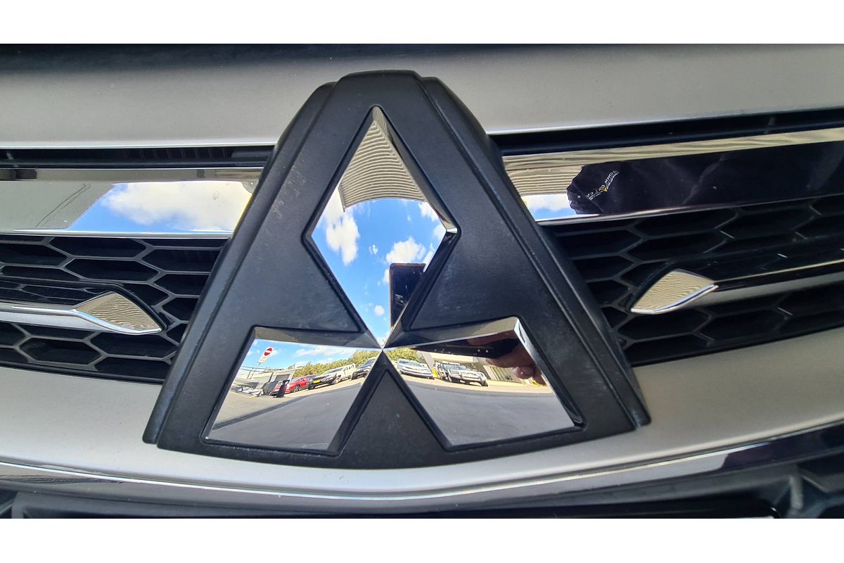 2015 Mitsubishi Pajero Sport GLX QE