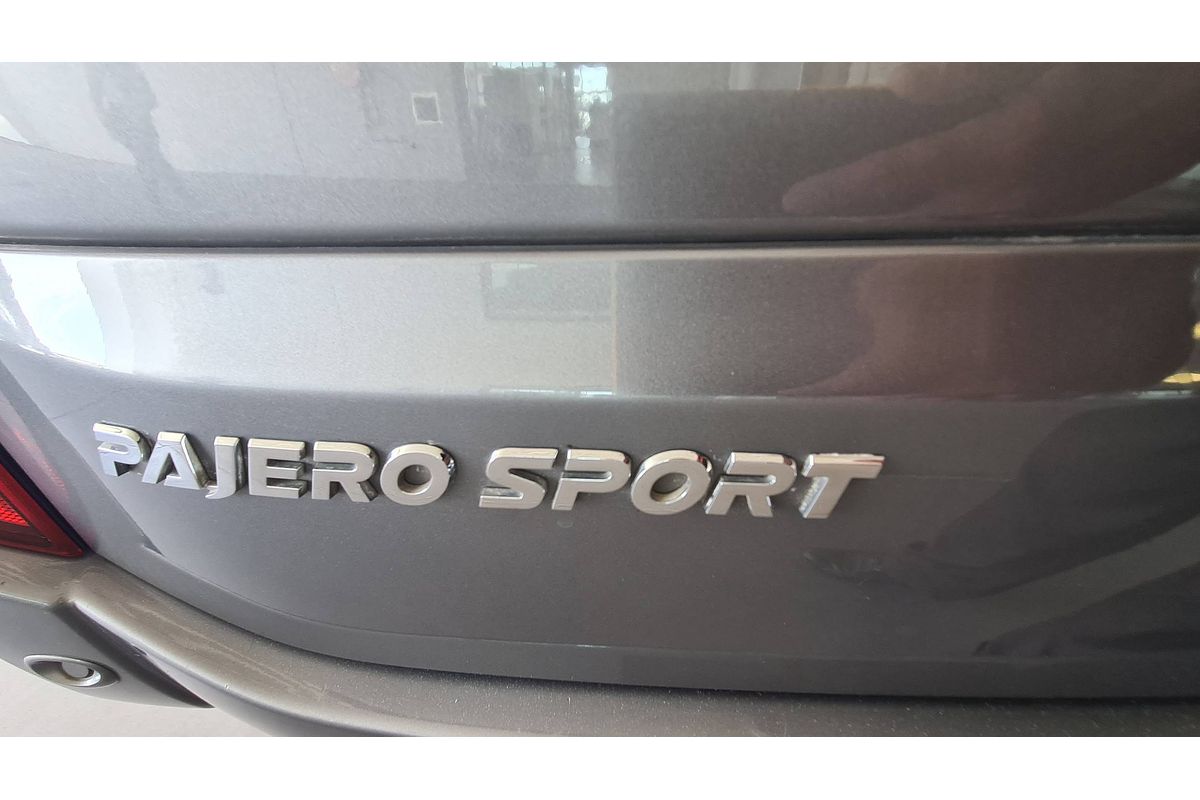 2015 Mitsubishi Pajero Sport GLX QE