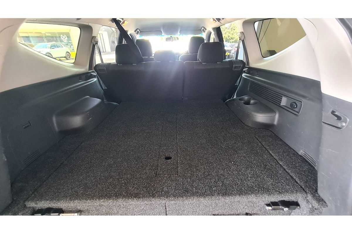 2015 Mitsubishi Pajero Sport GLX QE