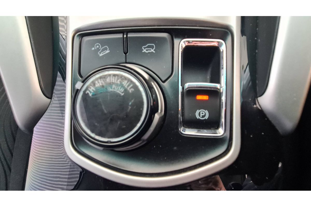 2015 Mitsubishi Pajero Sport GLX QE