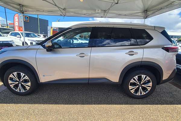 2024 Nissan X-TRAIL ST-L e-POWER T33
