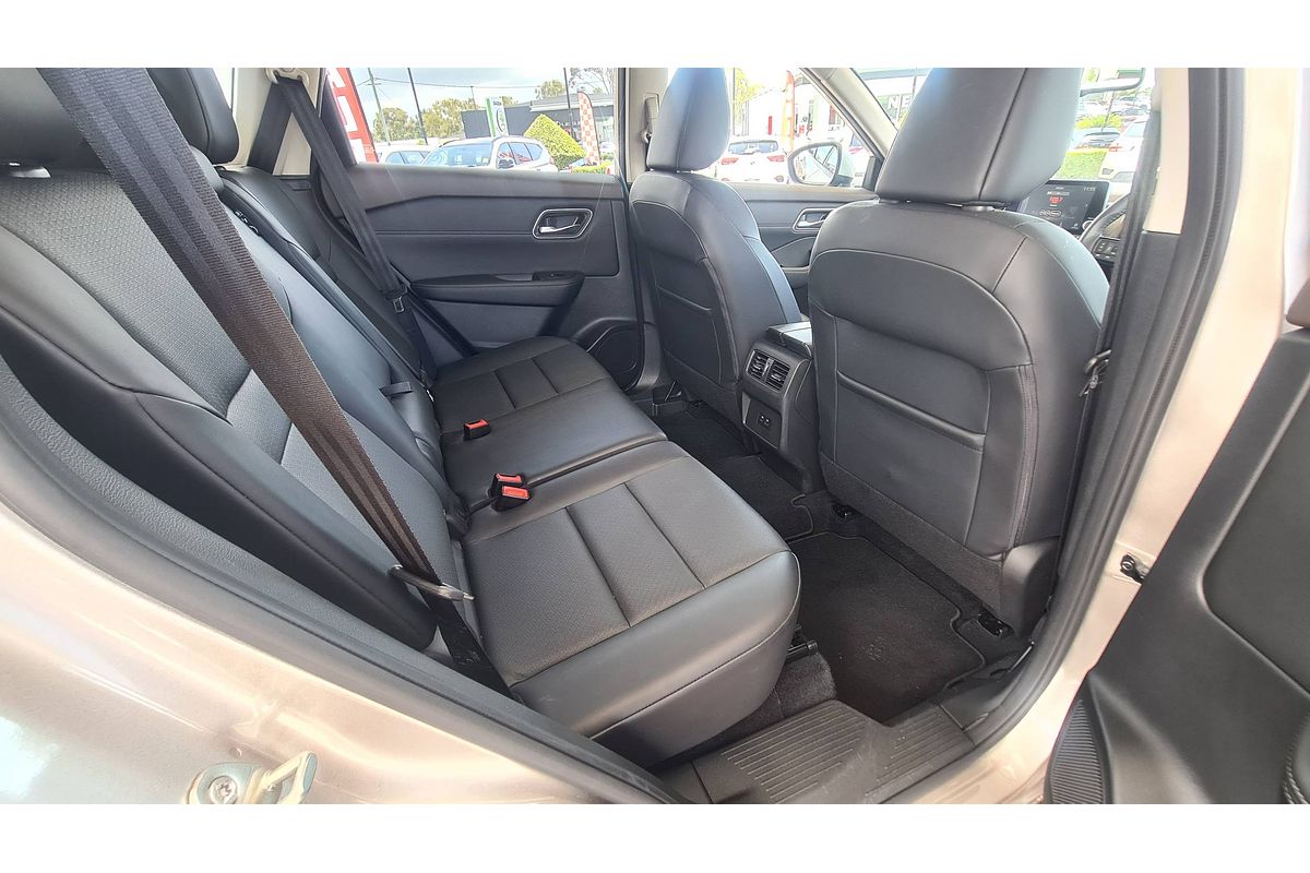 2024 Nissan X-TRAIL ST-L e-POWER T33