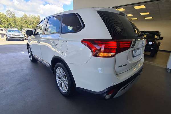 2021 Mitsubishi Outlander ES ZL