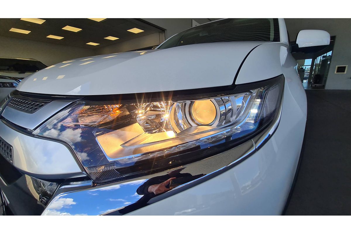2021 Mitsubishi Outlander ES ZL