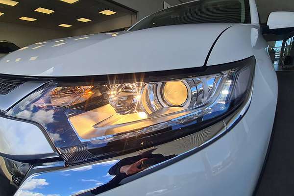 2021 Mitsubishi Outlander ES ZL