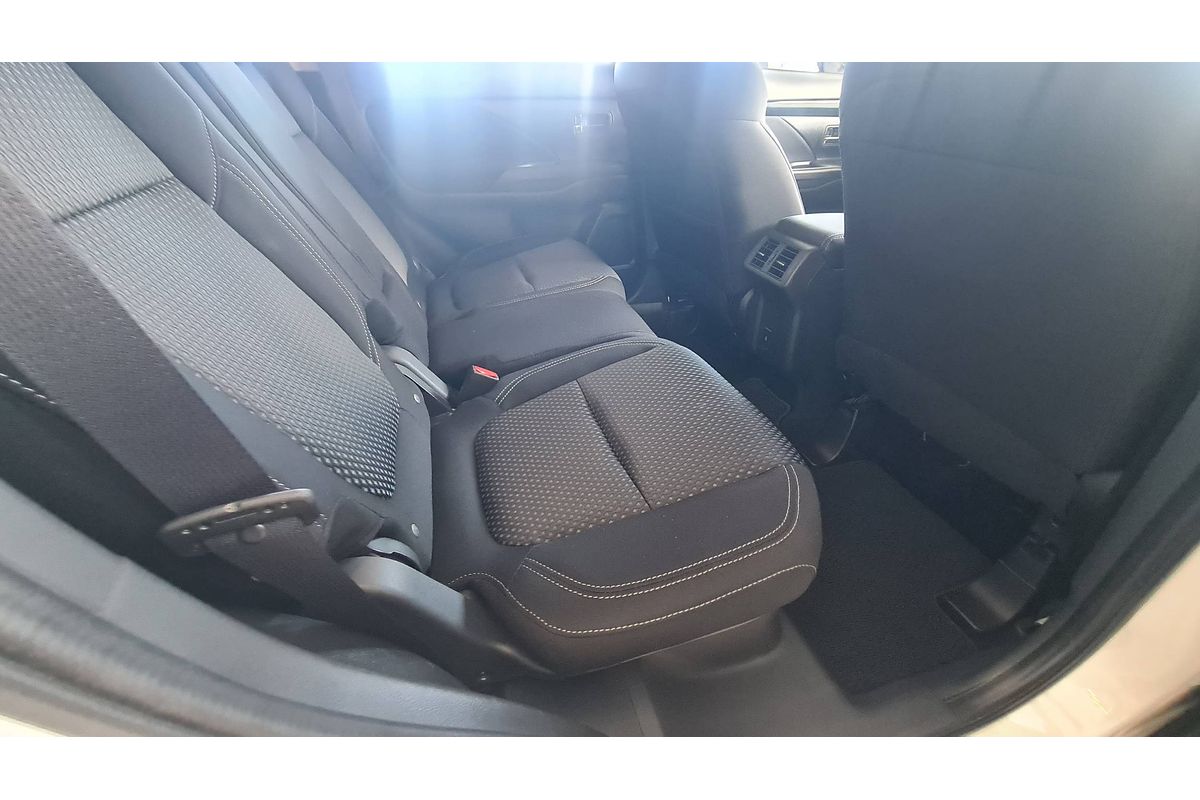 2021 Mitsubishi Outlander ES ZL