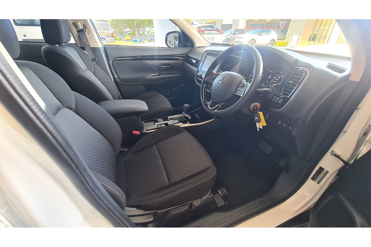 2021 Mitsubishi Outlander ES ZL
