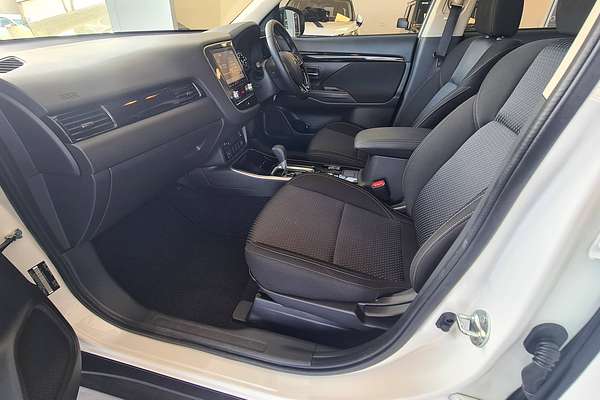 2021 Mitsubishi Outlander ES ZL
