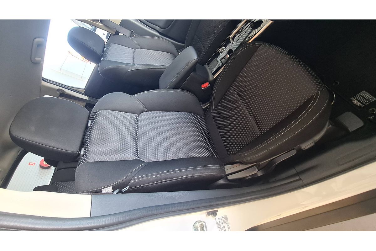 2021 Mitsubishi Outlander ES ZL