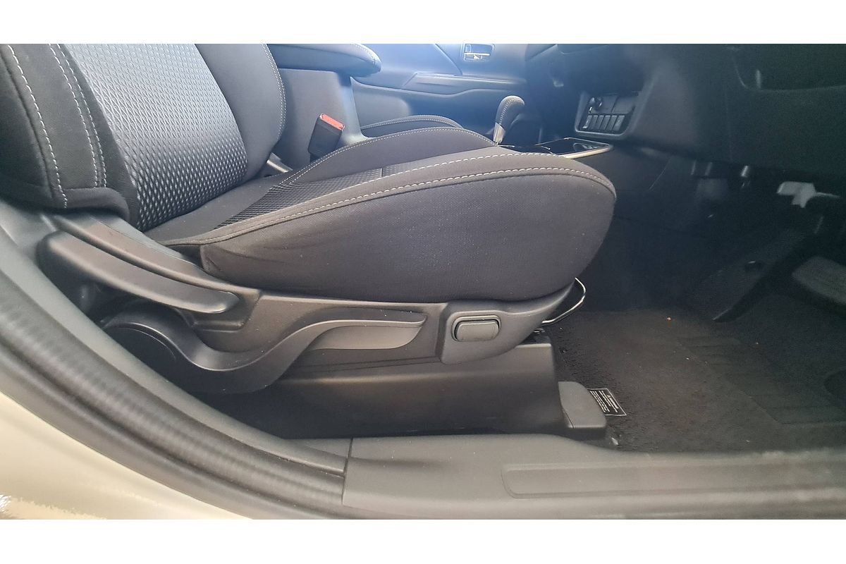 2021 Mitsubishi Outlander ES ZL