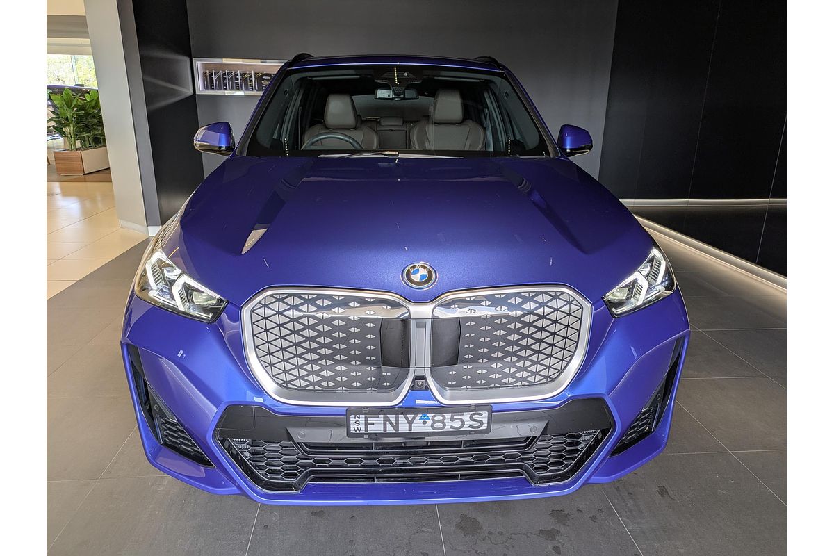 2024 BMW iX1 xDrive30 M Sport U11
