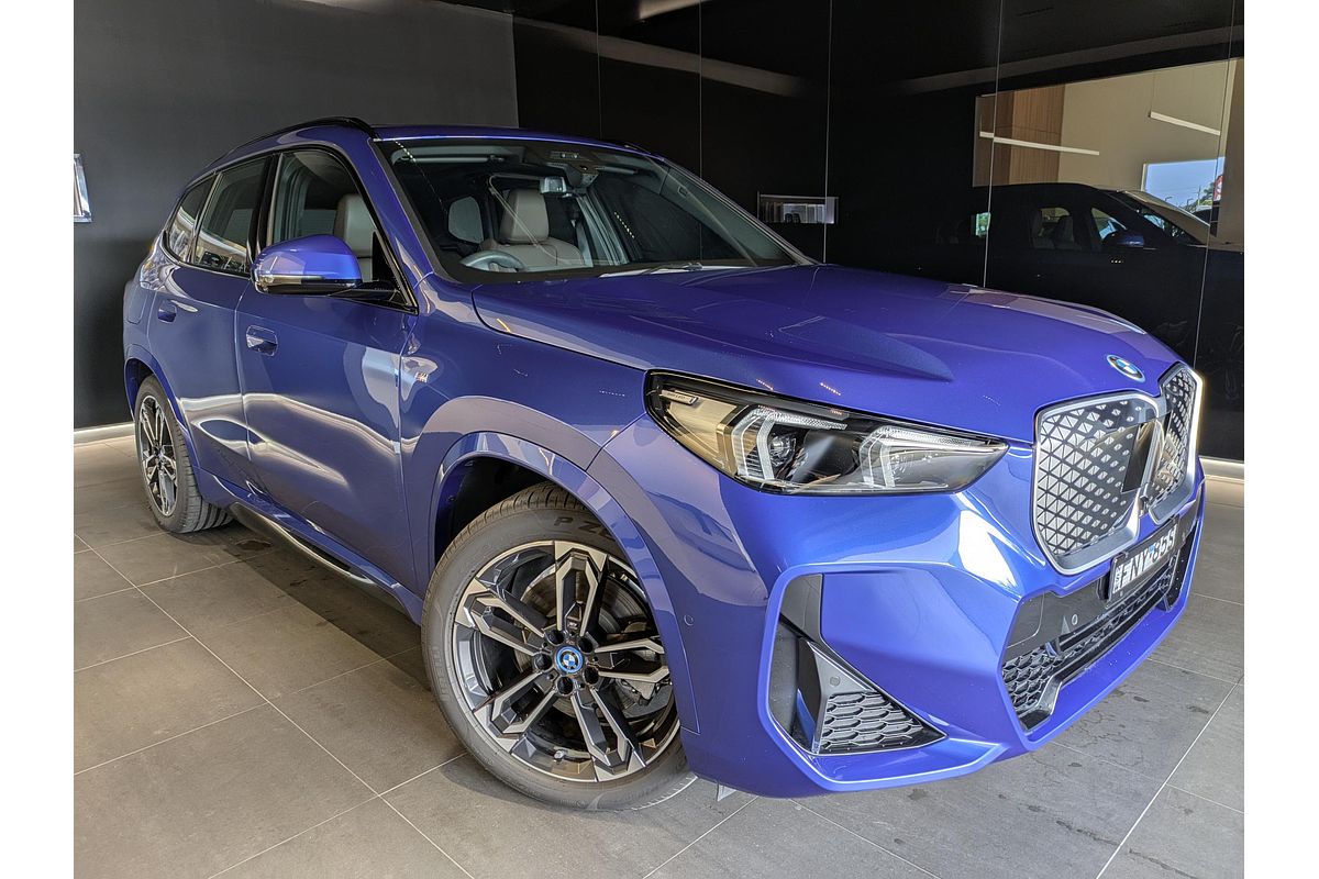 2024 BMW iX1 xDrive30 M Sport U11