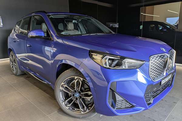 2024 BMW iX1 xDrive30 M Sport U11