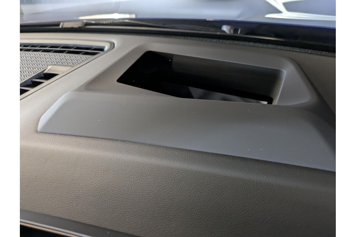 2024 BMW iX1 xDrive30 M Sport U11