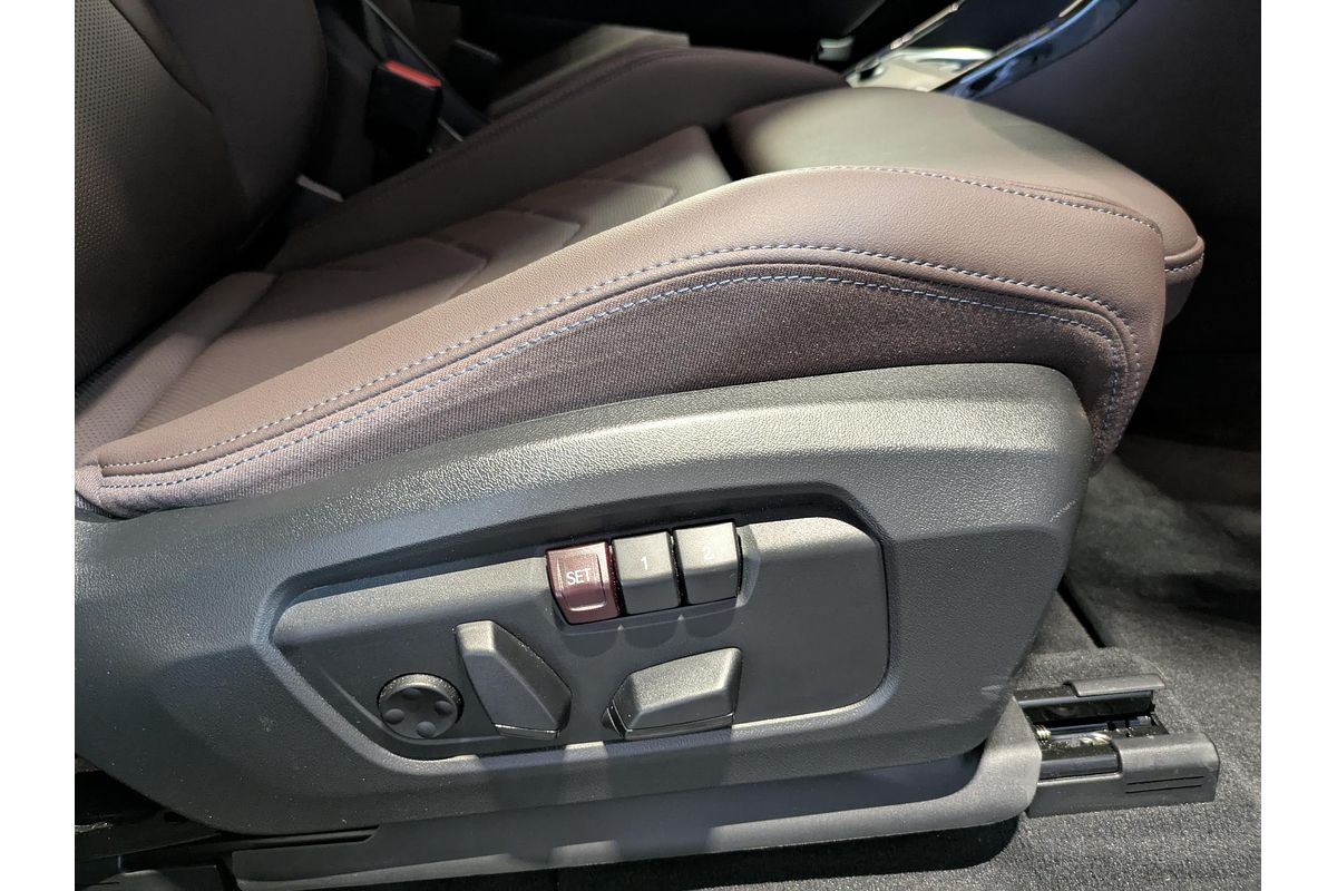 2024 BMW iX1 xDrive30 M Sport U11