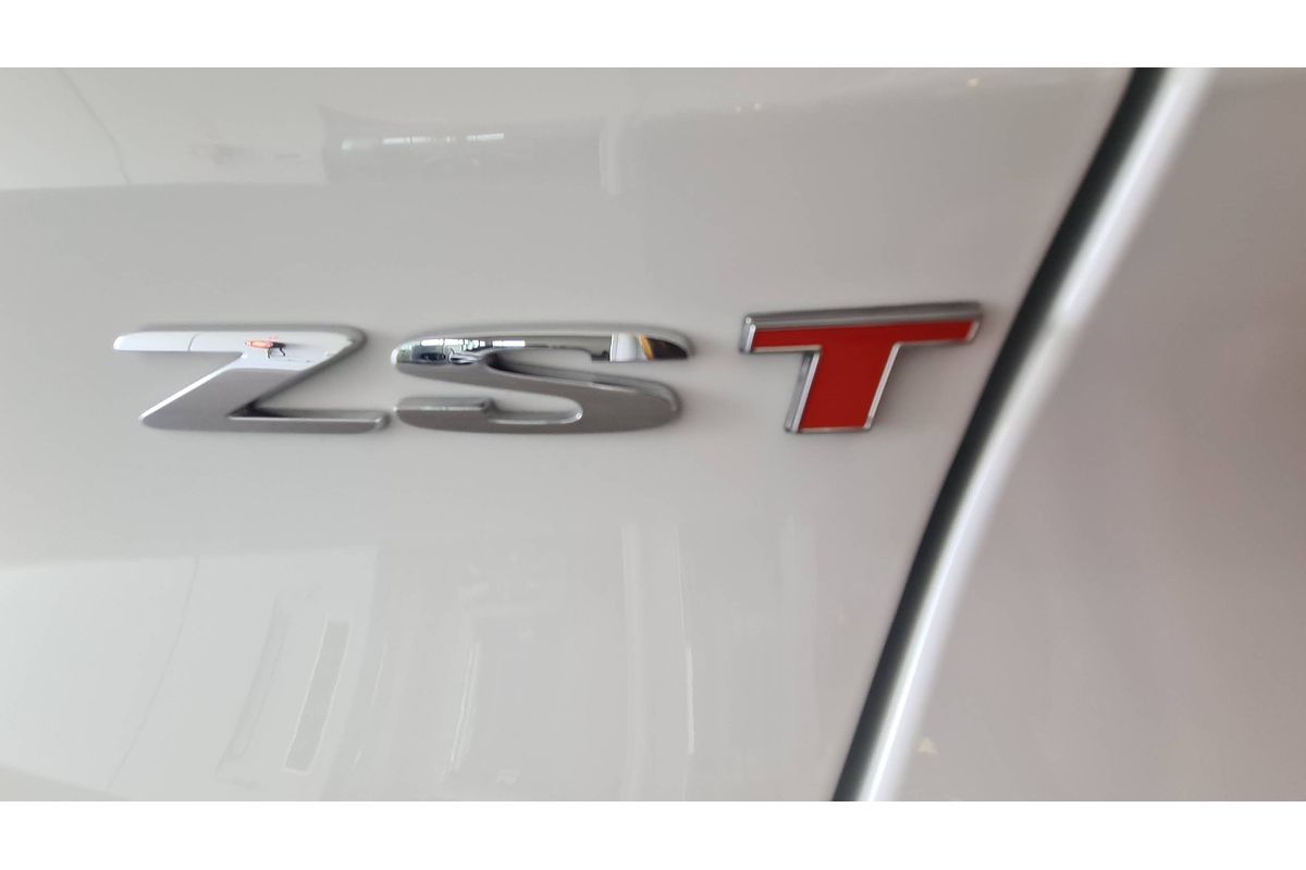 2022 MG ZST Essence