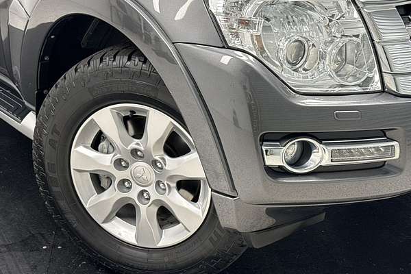2019 Mitsubishi Pajero Exceed NX