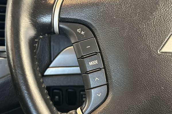 2019 Mitsubishi Pajero Exceed NX