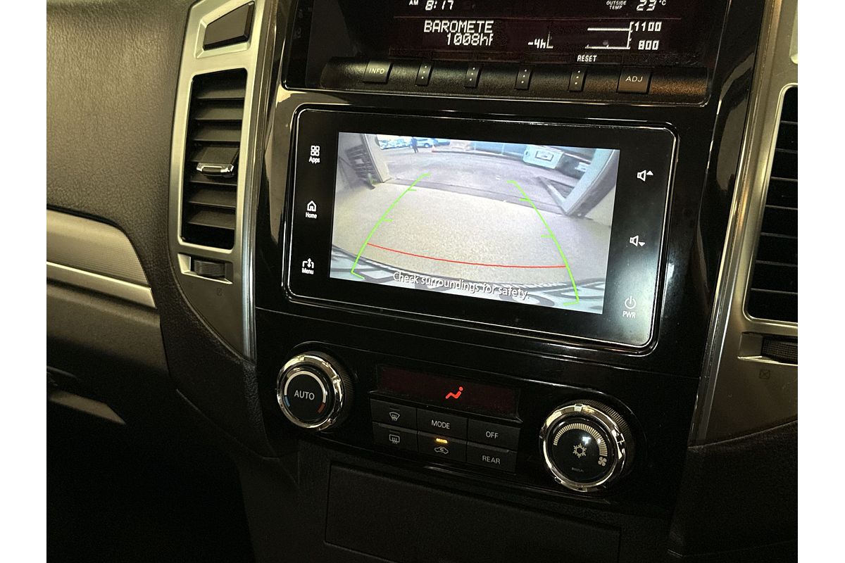 2019 Mitsubishi Pajero Exceed NX