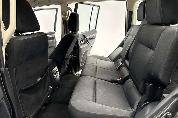 2019 Mitsubishi Pajero Exceed NX