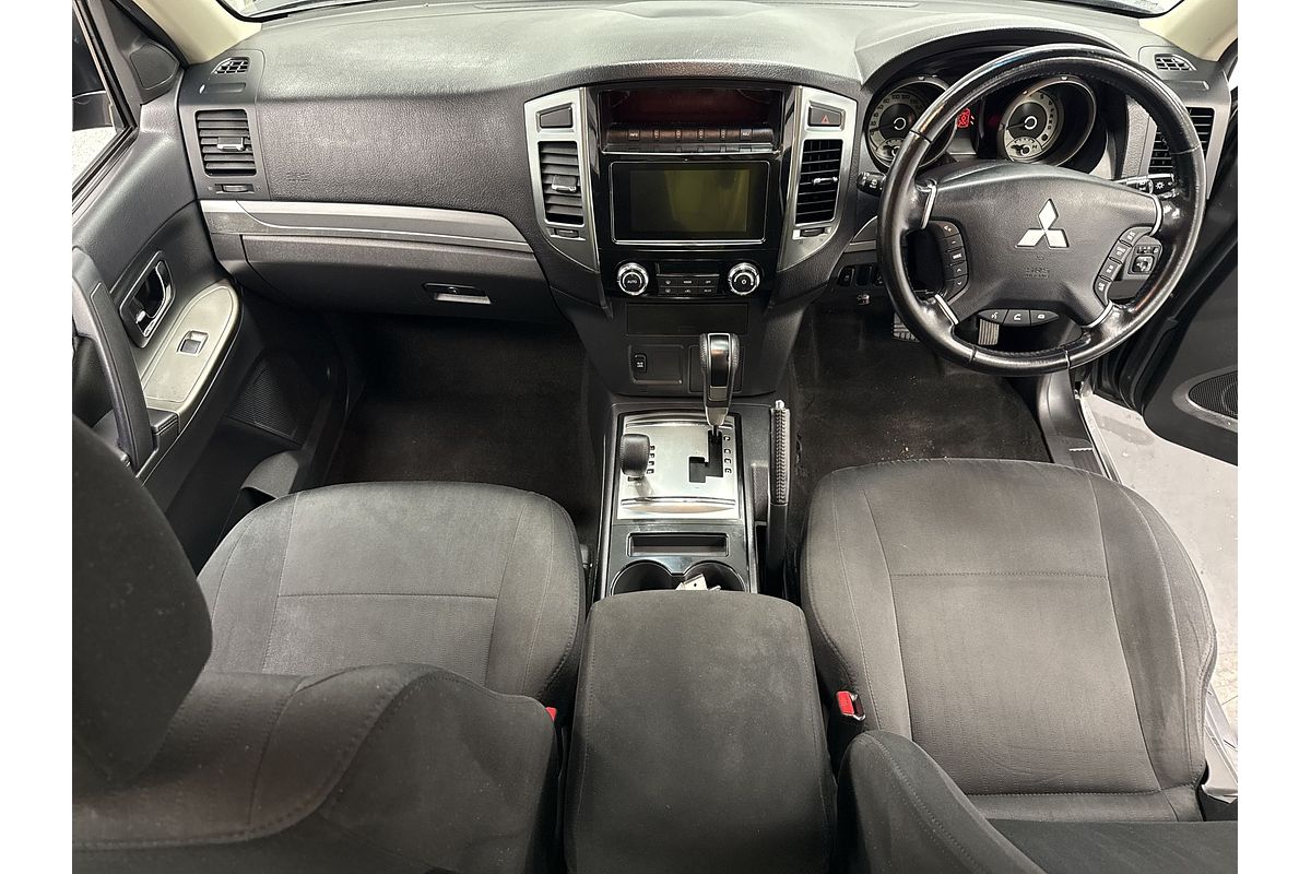 2019 Mitsubishi Pajero Exceed NX