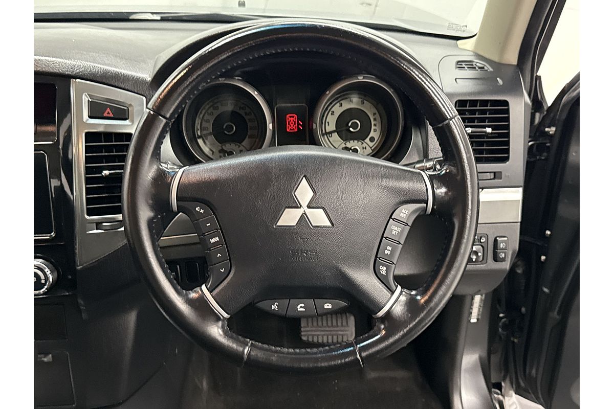 2019 Mitsubishi Pajero Exceed NX