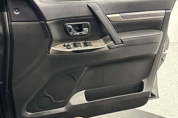 2019 Mitsubishi Pajero Exceed NX