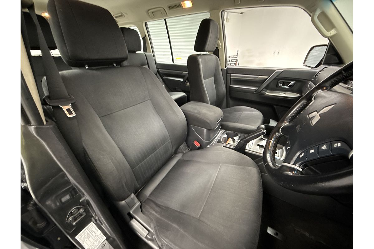 2019 Mitsubishi Pajero Exceed NX