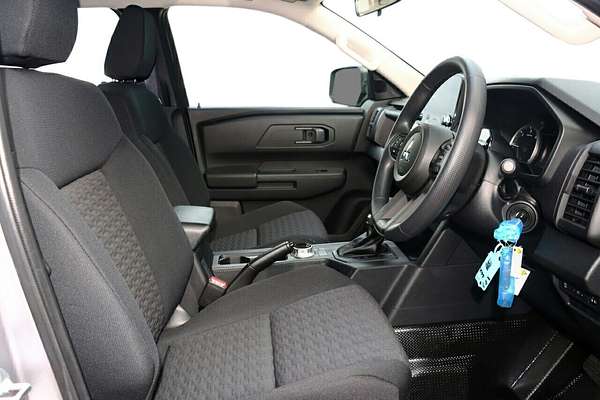 2024 Mitsubishi Triton GLX MV 4X4