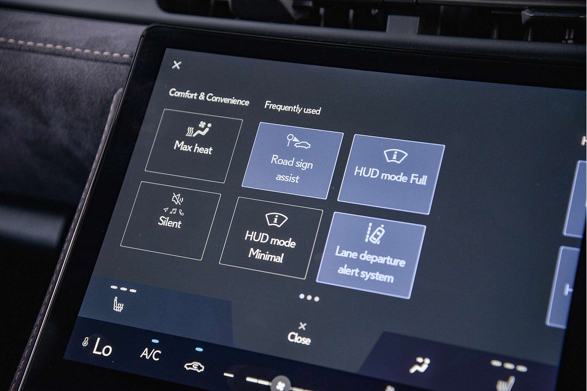 2024 Lexus LBX Sports Luxury MAYH10R